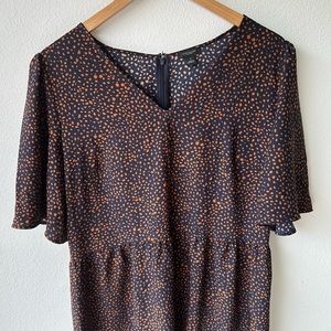 💃🏼 Ann Taylor Flutter Sleeve Fit and Flare Dot Dress